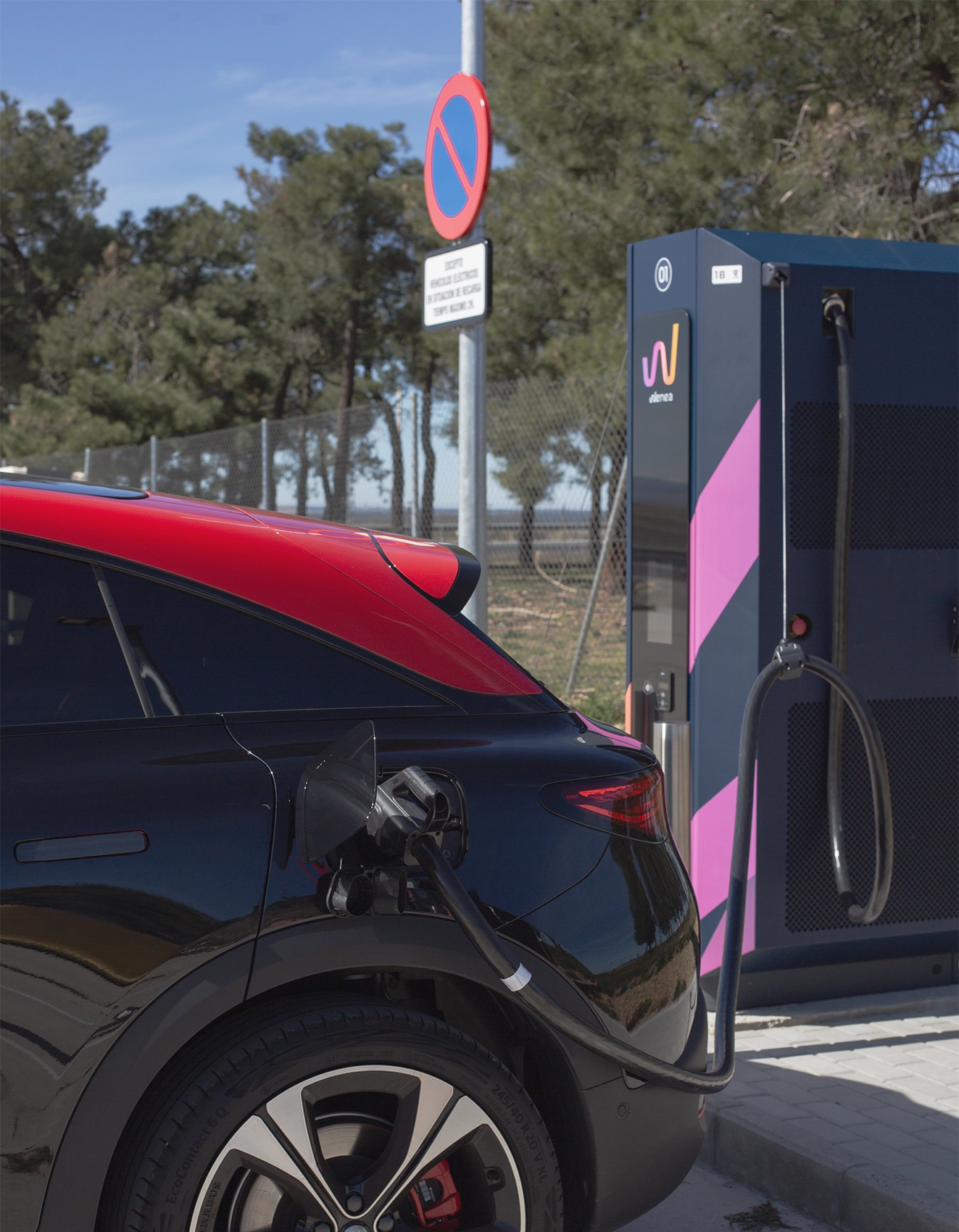 Estación de carga Wenea en Adanero