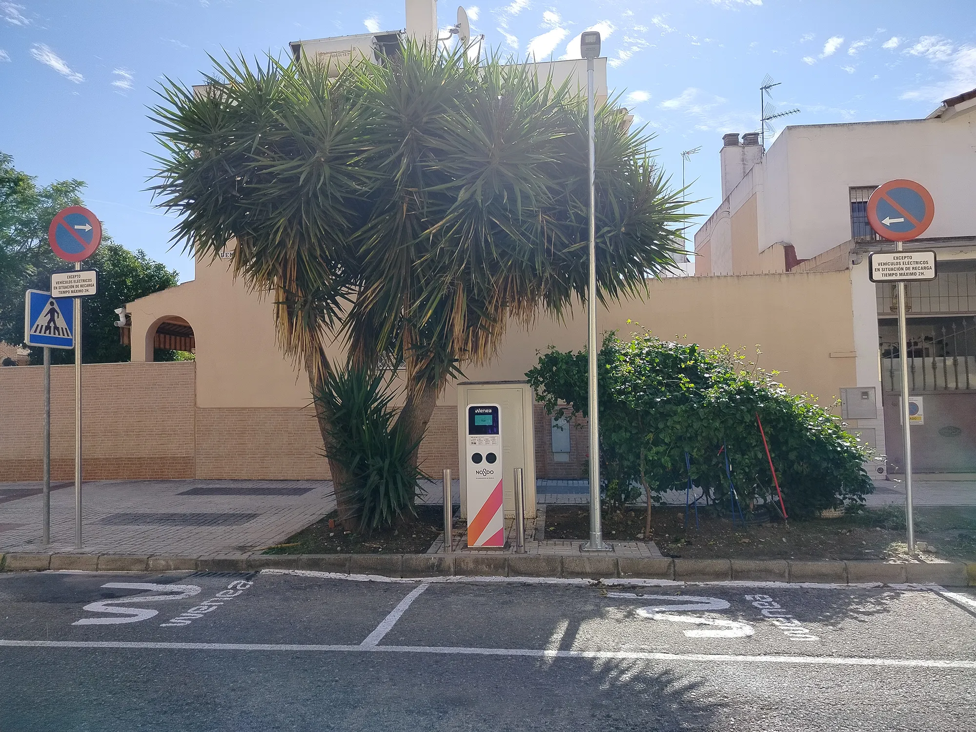 Estación de carga Wenea en Sevilla