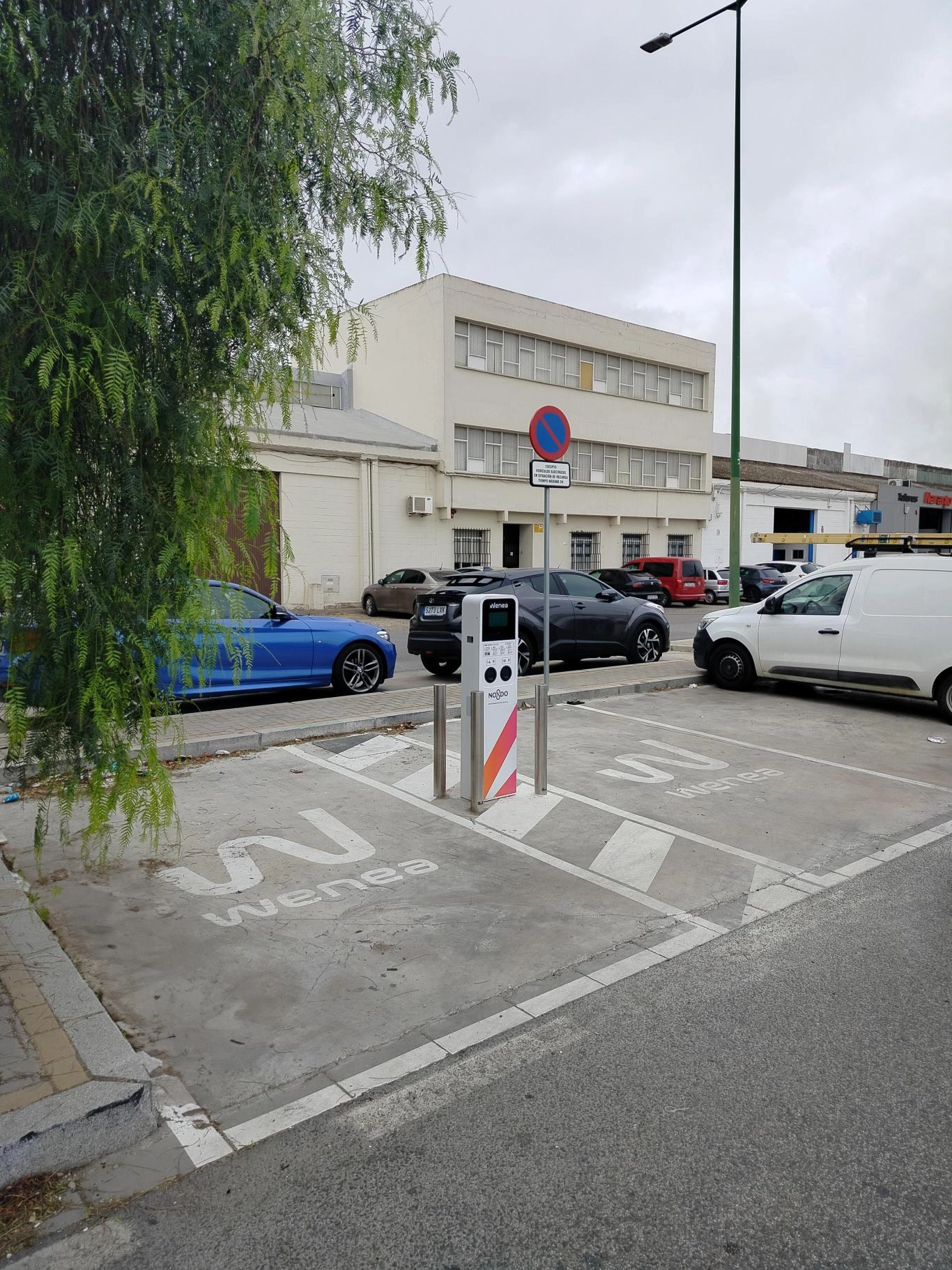 Estación de carga Wenea en Sevilla
