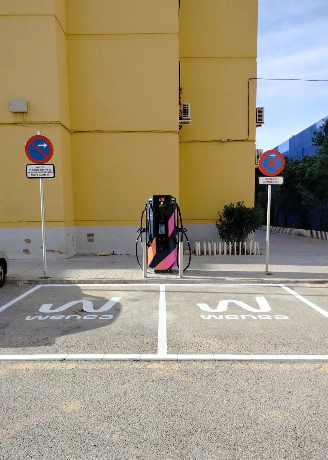 Estación de carga Wenea en Sevilla