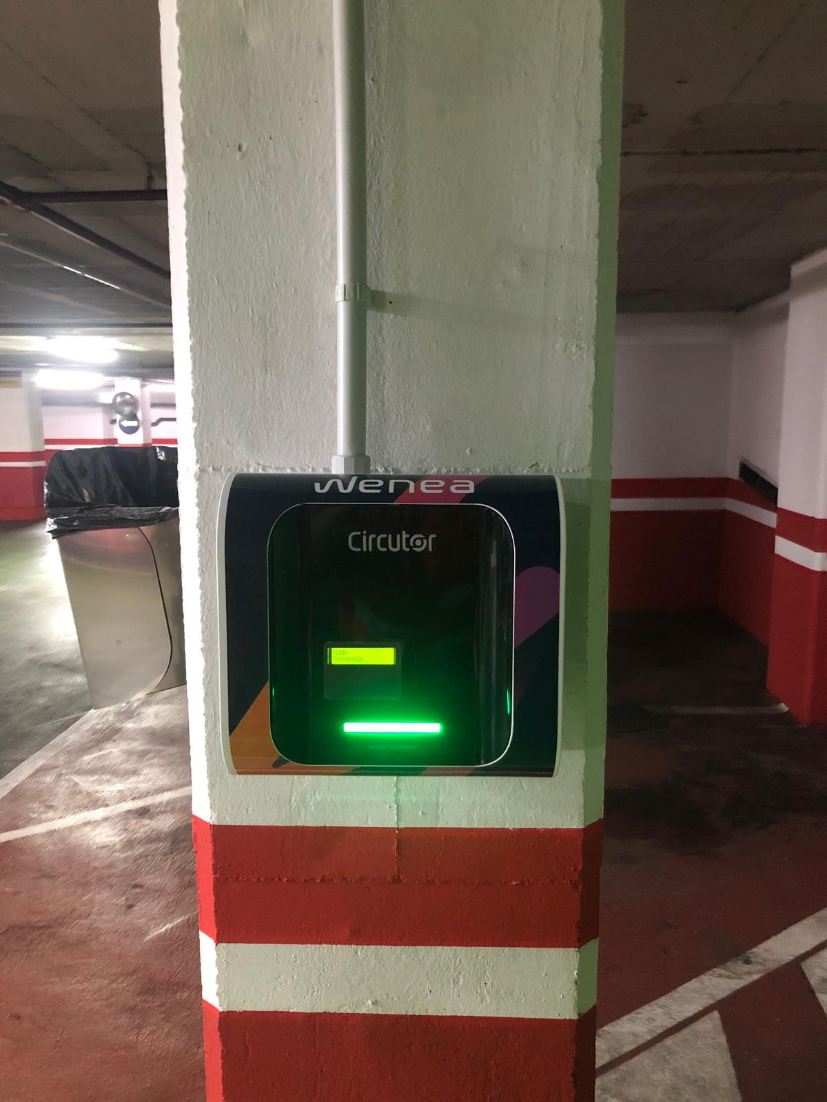 Estación de carga Wenea en Barcelona