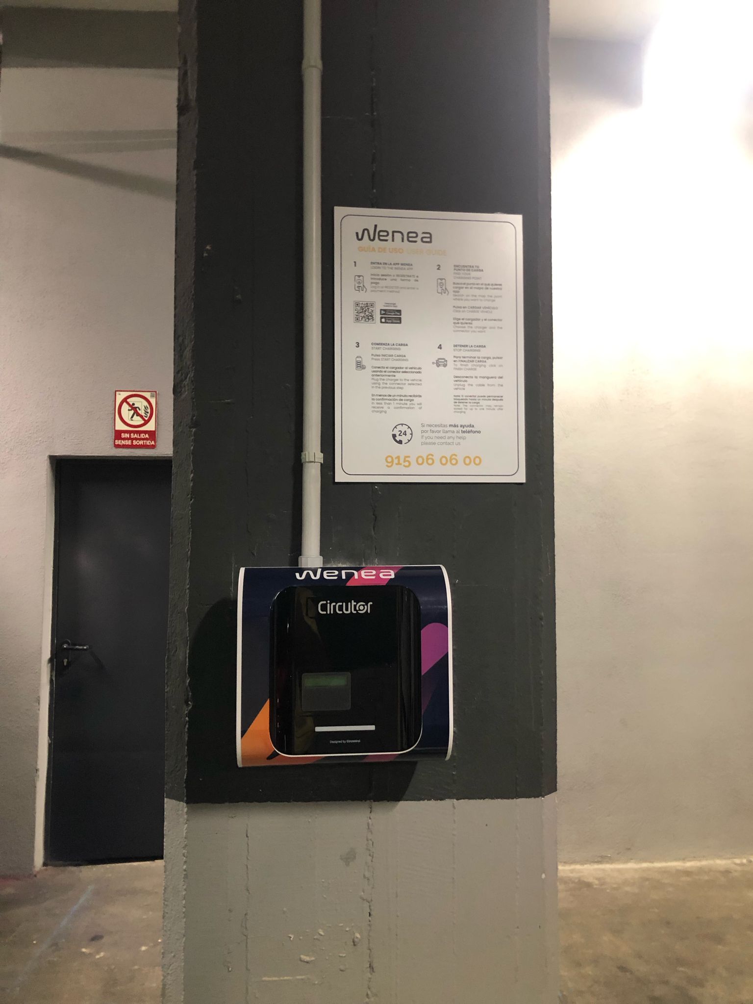 Estación de carga Wenea en Barcelona