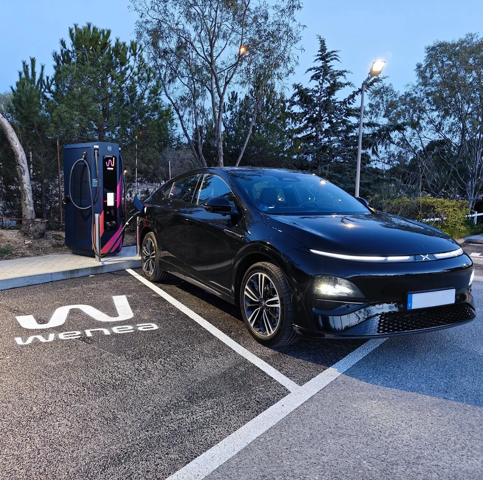 Estación de carga Wenea en Galapagar