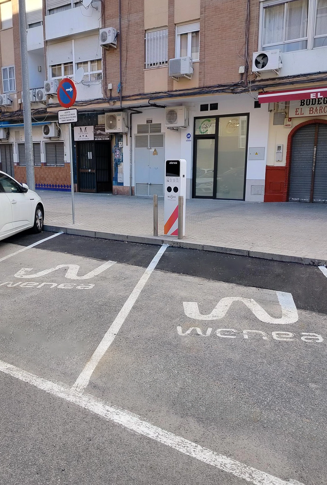 Estación de carga Wenea en Sevilla