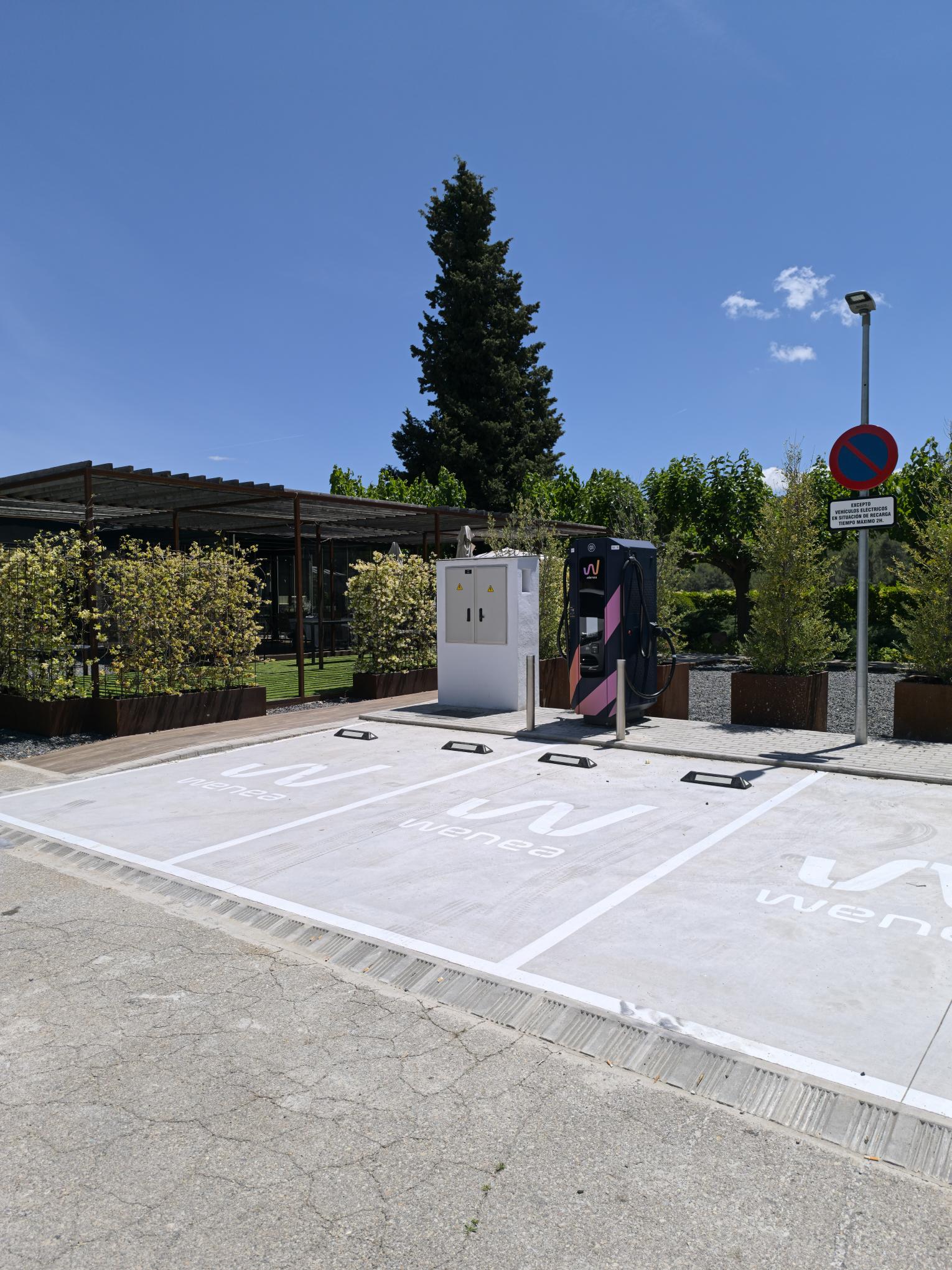 Estación de carga Wenea en Castelloli