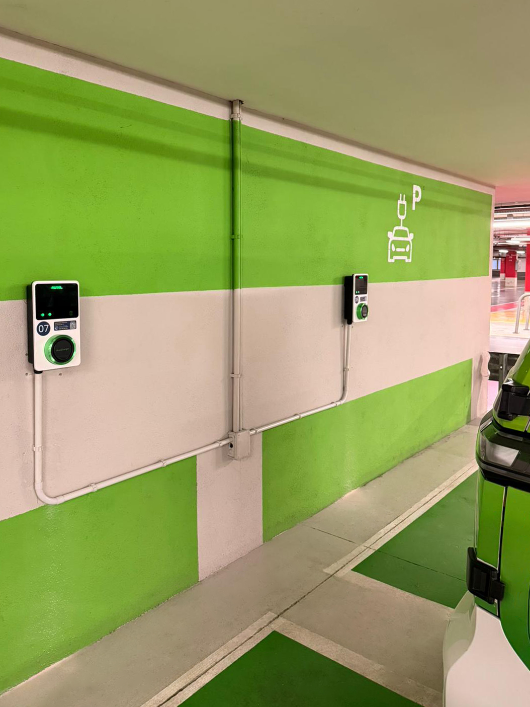 Estación de carga Wenea en Cornellá de Llobregat