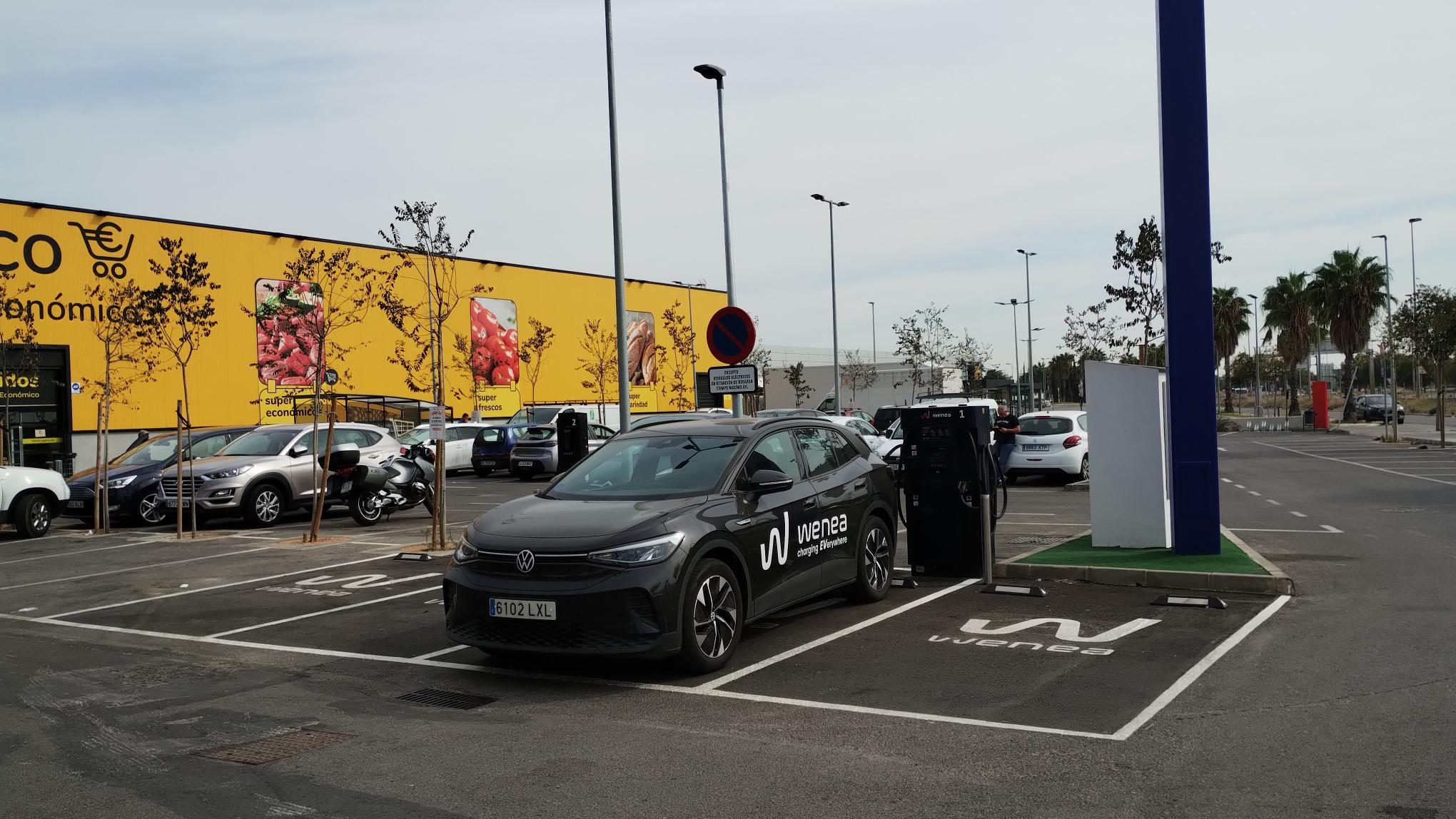 Estación de carga Wenea en Sevilla