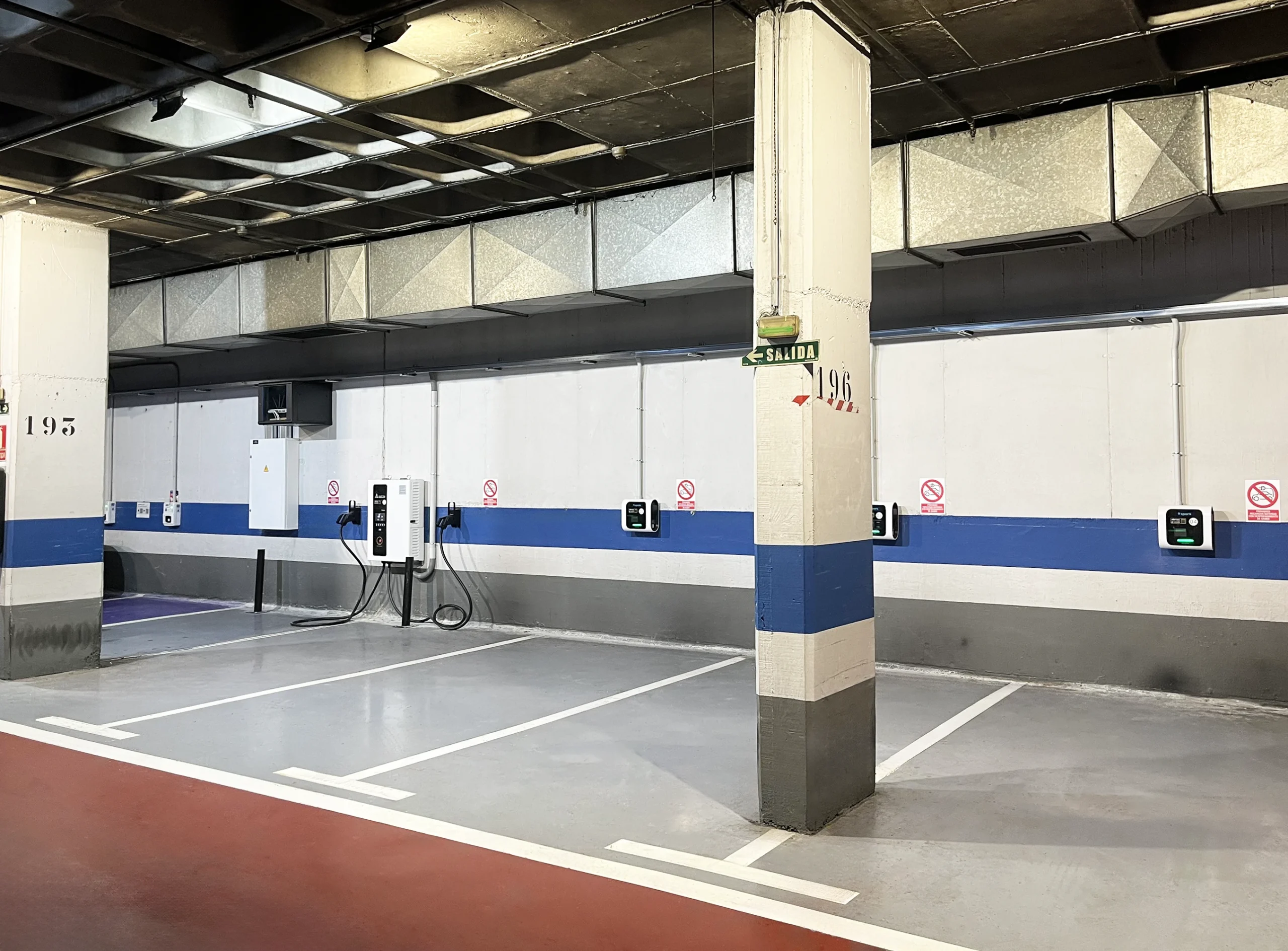 Estación de carga Wenea en Pamplona