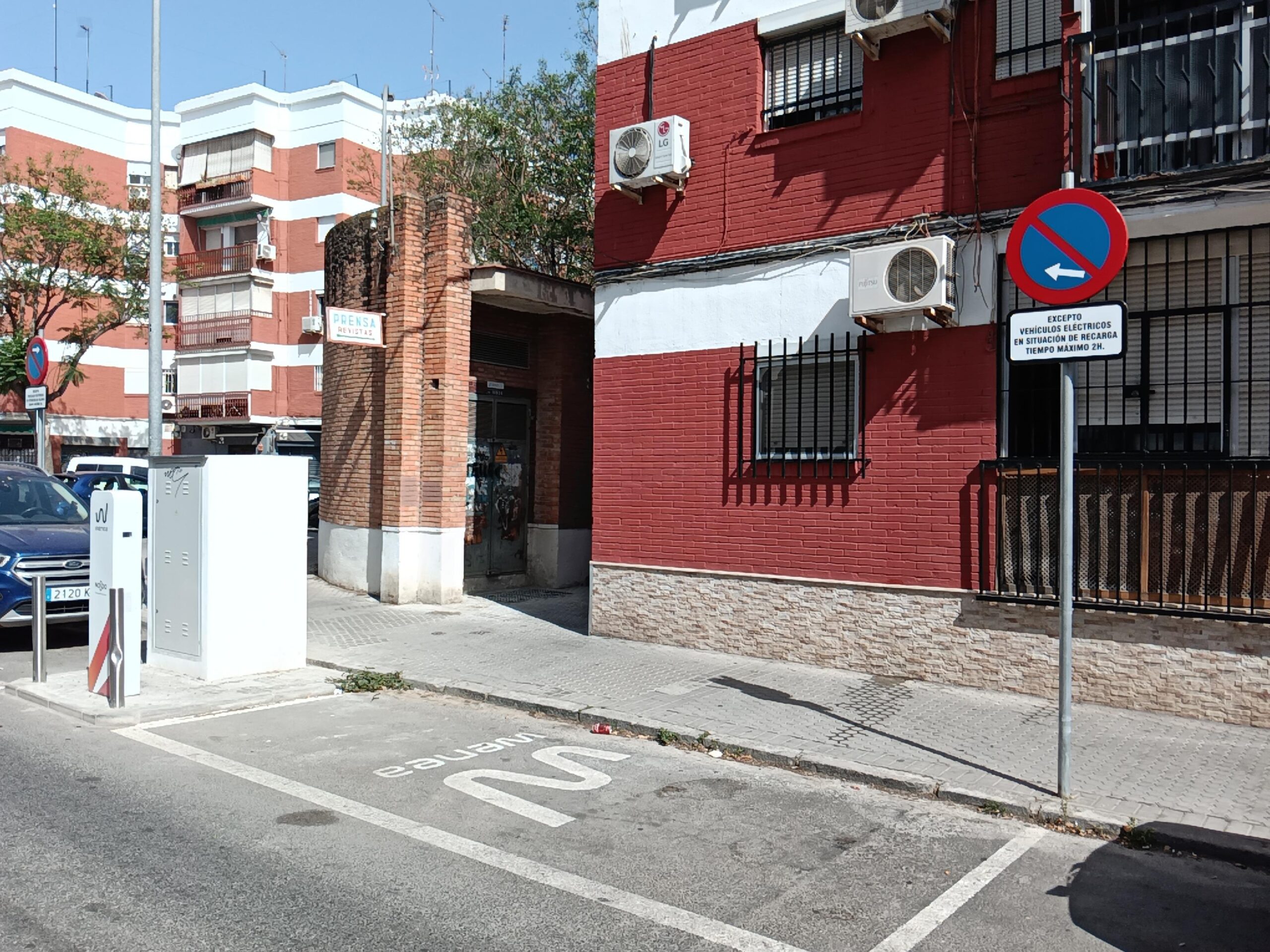 Estación de carga Wenea en Sevilla