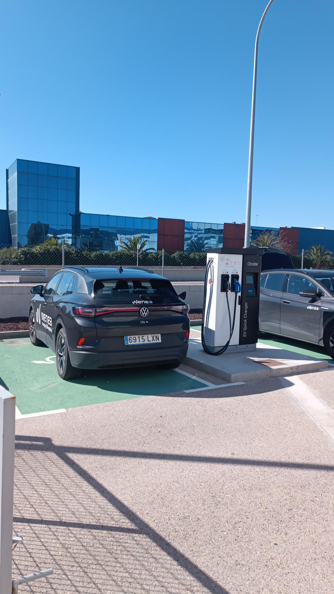 Estación de carga Wenea en Alcalá de Henares