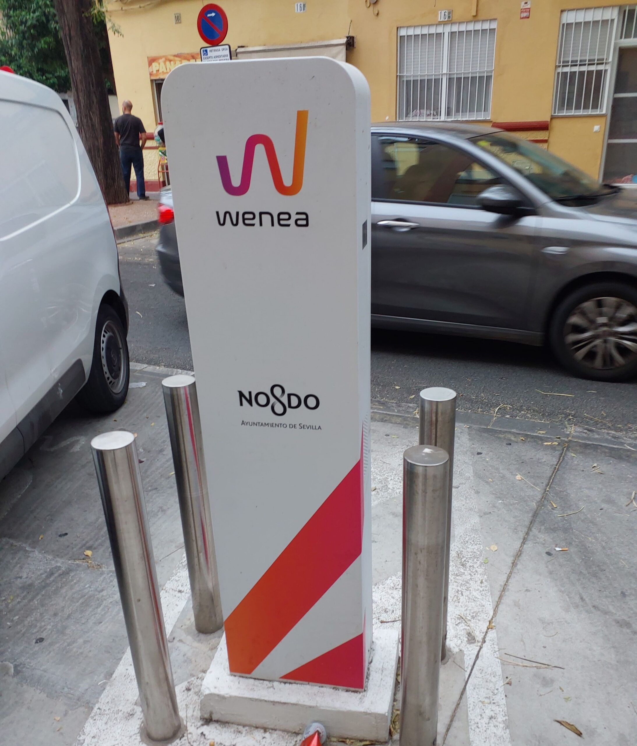 Estación de carga Wenea en Sevilla